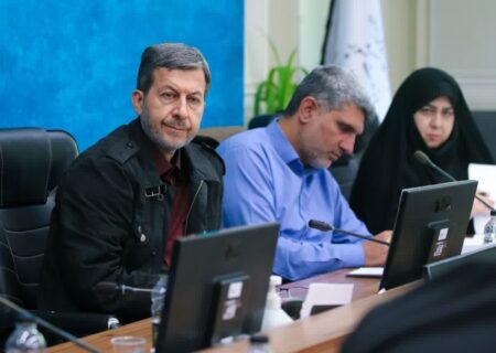 تأکید استاندار اصفهان بر توسعه زیرساخت‌های شهرستان‌های شرق اصفهان