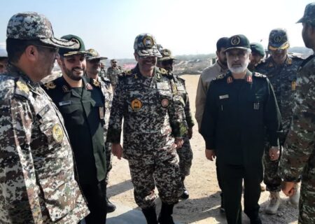 بازدید سرتیپ صباحی فرد و سردار حاجی زاده از منطقه پدافند هوایی جنوب