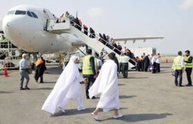 خانواده حجاج از حضور دسته جمعی در فرودگاه خودداری کنند