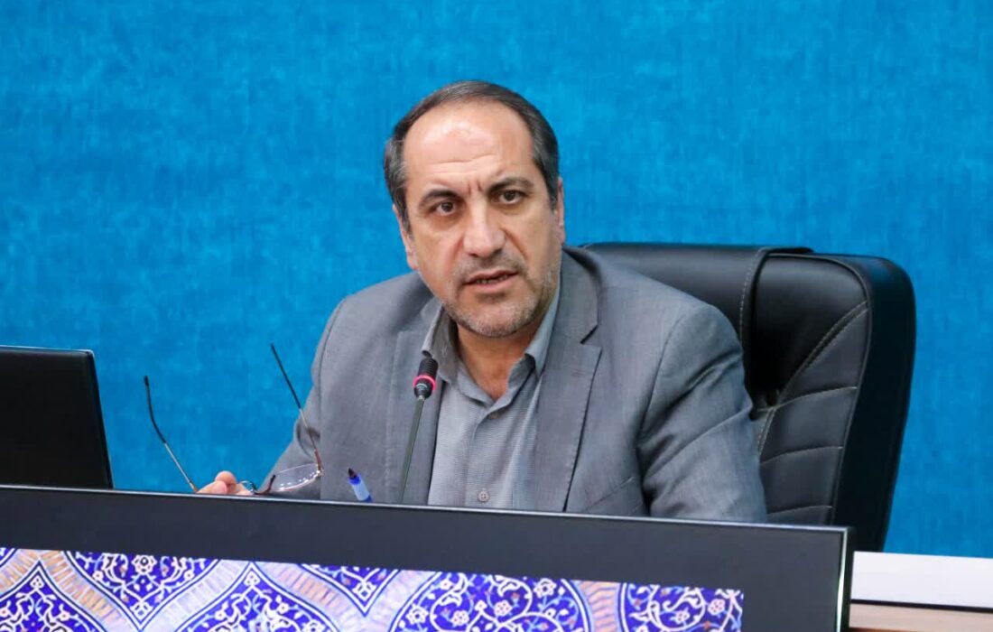 غیبت مردم در انتخابات منجر به حضور افراد فاقد شایستگی در شوراها میشود