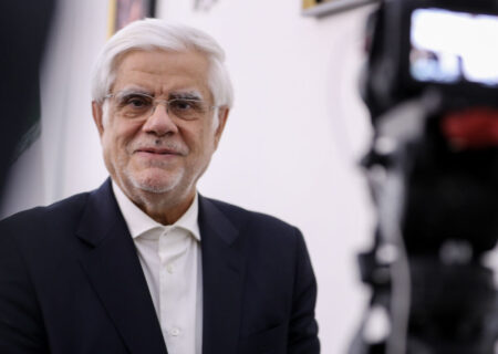 عارف: کاری نکنیم مردم از انقلاب فاصله بگیرند/تاکید بر حفظ وحدت پس از جنگ ۱۲ روزه