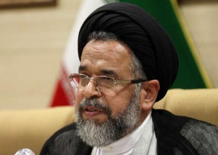 دستیار ویژه رئیس‌جمهور از سعه صدر، عقلانیت و بصیرت جامعه اهل سنت قدردانی  کرد