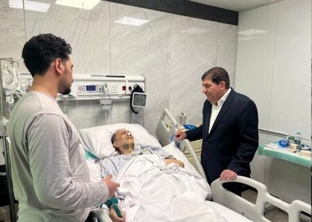 مشاور و دستیار رهبری از مجتبی رحماندوست عیادت کرد