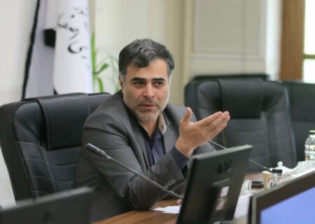 مشاور استاندار اصفهان:  لزوم تشکیل “اتاق خبر استان” برای هماهنگی بهتر رسانه‌ها و نهادهای اجرایی