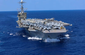 حمله دوباره ارتش یمن به ناو هواپیمابر آمریکا در دریای سرخ