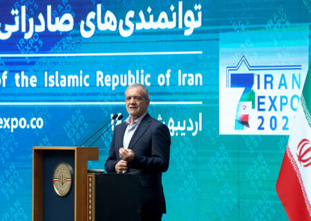 رئیس جمهور: از حضور سرمایه‌گذاران در ایران استقبال می‌کنیم