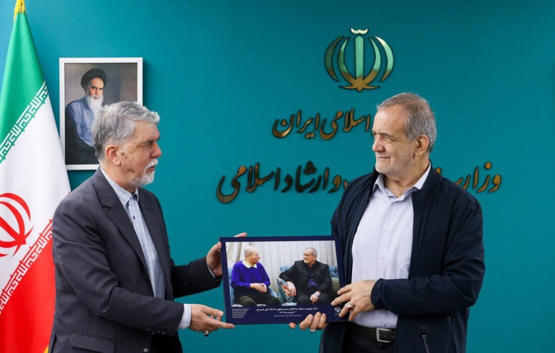 بازدید رئیس‌جمهور از وزارت فرهنگ و ارشاد اسلامی