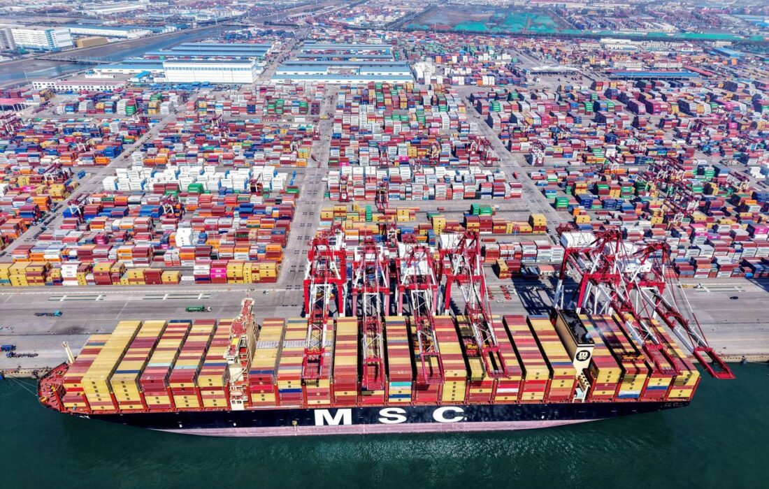 در حال مذاکره با چین برای دستیابی به توافقی عادلانه هستیم