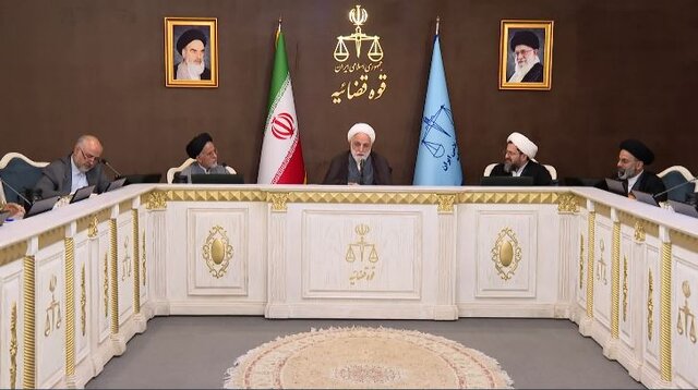 اژهای: باید با نخبگان بیشتر حرف بزنیم تا نظریات به هم نزدیک شود