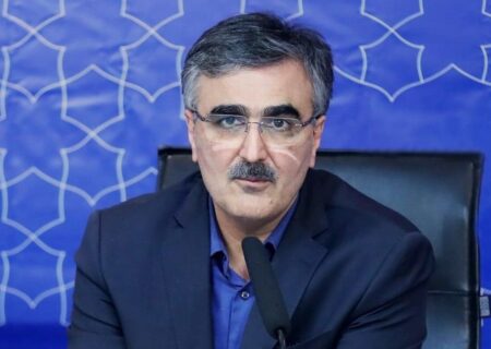 تاکید رئیس بانک مرکزی بر ضرورت ایجاد ارتباط مؤثر میان سفارت‌خانه‌ها و شعب بانکی