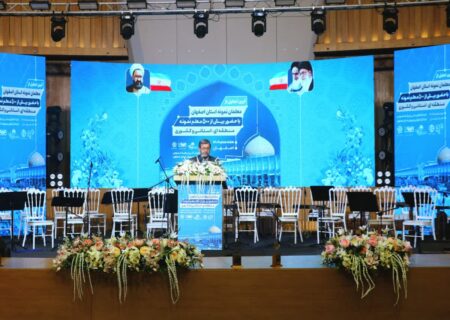 تحقق توسعه پایدار با تأمین عزت و امنیت شغلی معلمان