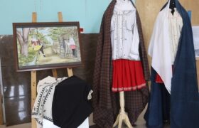 هنرمندان خطه طلایی ایران در کشور کم‌نظیر هستند