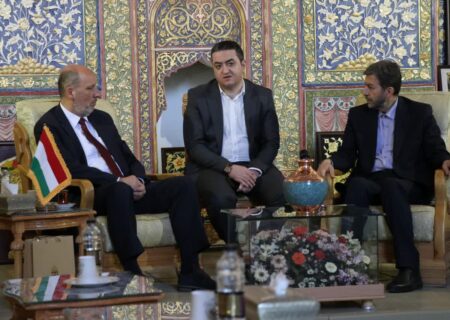 استاندار اصفهان:نصف جهان  آماده میزبانی”هفته‌ فرهنگی ایران در مجارستان و بالعکس” است