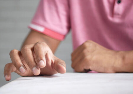 حرکات اصلاحی برای عارضه انگشت ماشه‌ای