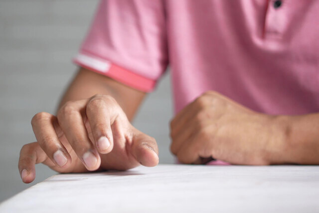 حرکات اصلاحی برای عارضه انگشت ماشه‌ای