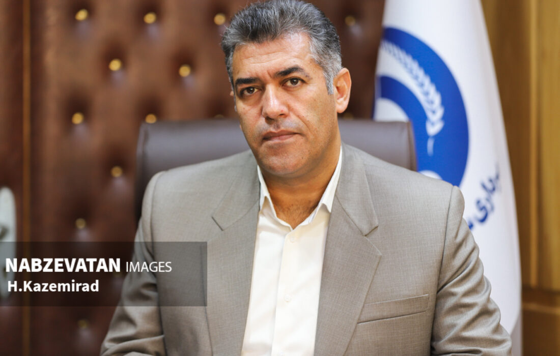 اجرای پروژه دفع آبهای سطحی در خیابان توحید شهر سده لنجان