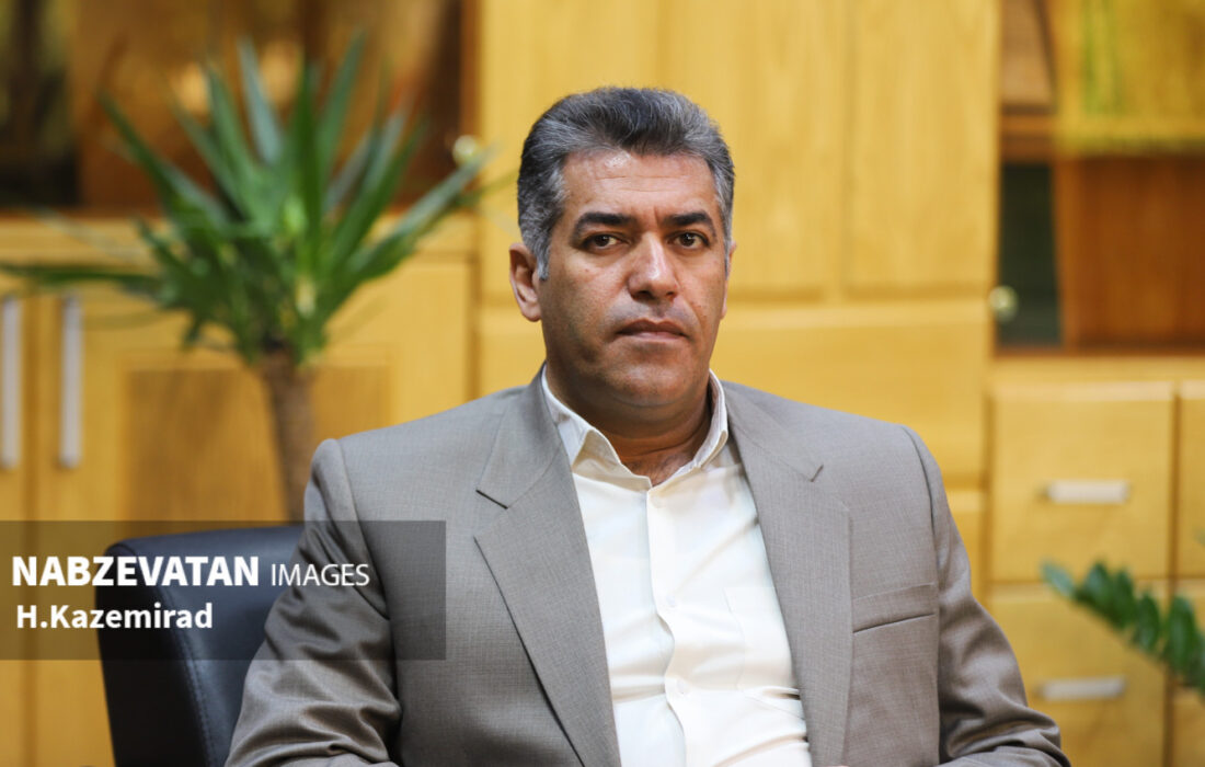 اجرای پیاده‌روسازی خیابان امام خمینی(ره) نماد هم‌افزایی و آغاز مسیر تحول شهری است