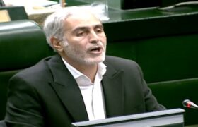 باید در قوانین و مقررات از حقوق کارگران حمایت شود