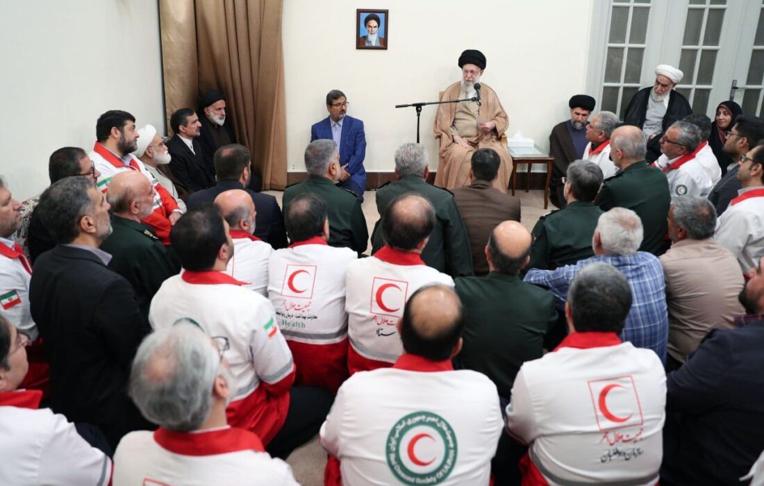 امدادگران مظهر انسان دوستی هستند