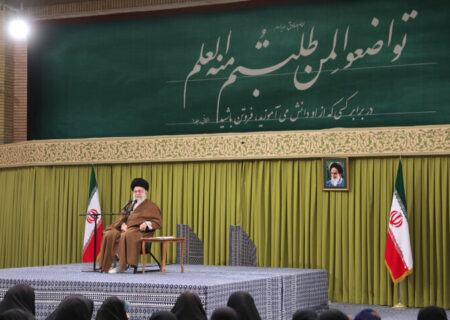 رهبر انقلاب:آموزش و پرورش یک نهاد حکومتی است