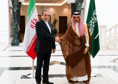 وزیر امور خارجه با همتای سعودی دیدار کرد