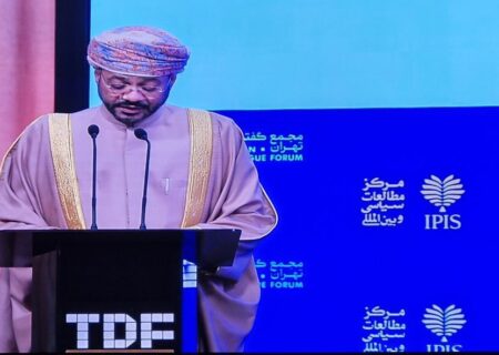 مسقط با جدیت به پیمودن مسیر دشوار گفت‌وگو متعهد است