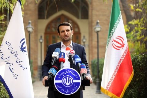 فرهادی: مدارس با تصمیم‌ استانداران «پناهگاه» می شوند