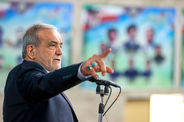 رئیسجمهور: راهبرد دولت، استقرار وفاق ملی و تحکیم وحدت اسلامی است