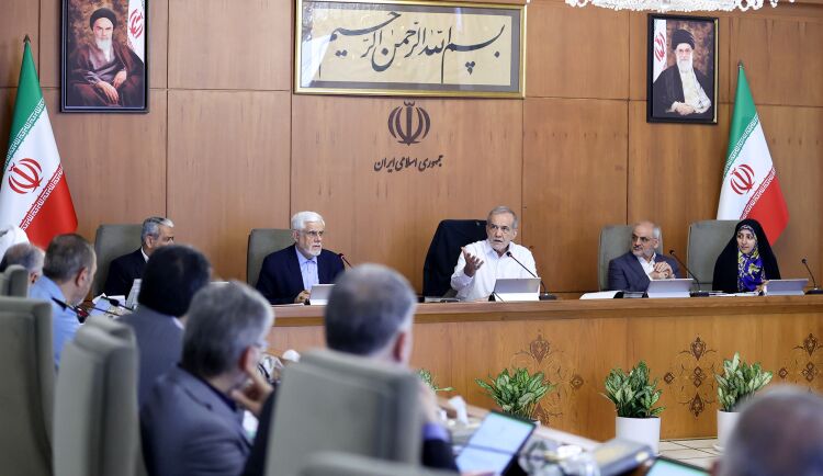 پزشکیان: با همدلی داخلی ، آمریکایی ها نمی توانند از وضعیت ما سوء استفاده و طمع کنند