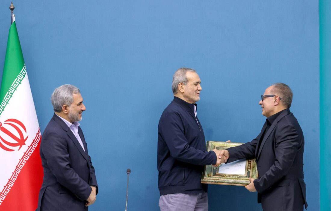 رئیسجمهور: همه کسانی که توان، دانش، انگیزه و عشق به ایران دارند، به میدان بیایند