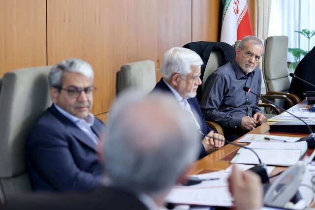 از ابتدای خرداد تا پایان سال ماهی یک افتتاح بزرگ در حوزه نفت و پتروشیمی خواهیم داشت