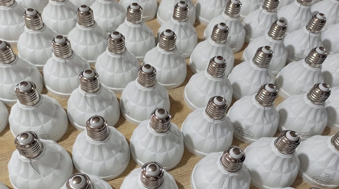 دروغ تازه: «تراشه‌های انفجاری» در «لامپ‌های ارزان»