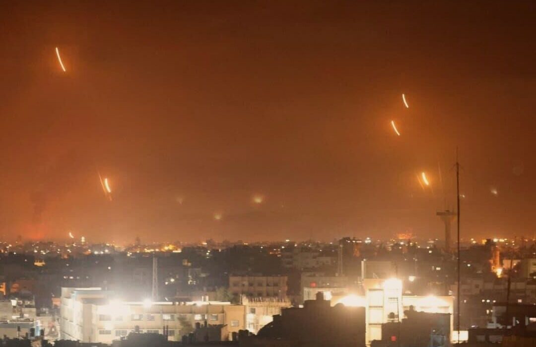 اهل تعارف نیستیم!