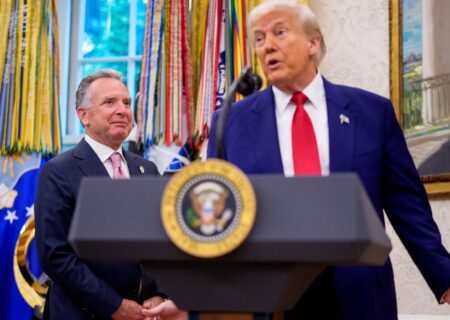 ترامپ:به راه حل دیپلماتیک در قبال ایران پایبندیم؛ کل دولت من مامور مذاکره با تهران شده است