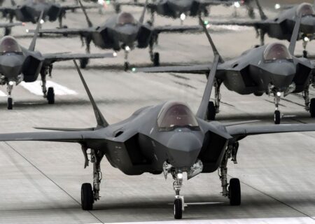 تصمیم انگلستان برای خرید ۱۲ جنگنده اف-۳۵آ از آمریکا