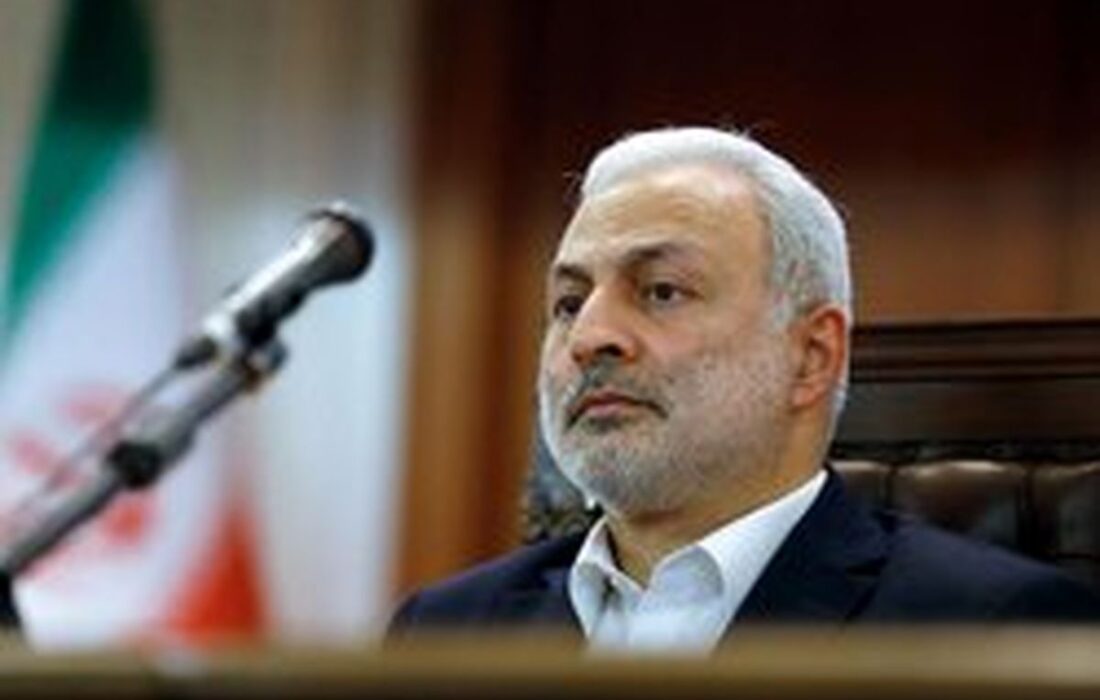 جلال‌زاده: بازداشت خانم اسفندیاری هیچ توجیه قانونی ندارد