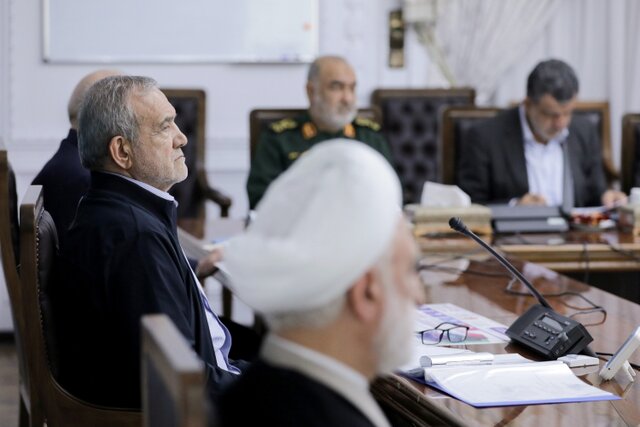 پزشکیان: هوش مصنوعی از سرفصل‌های آموزشی جدید برای معلمان است