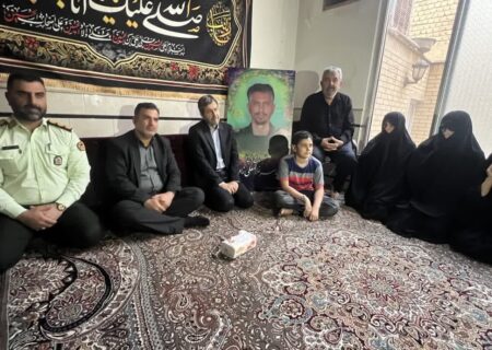 خانواده شهدا با روحیه‌ای شگفت‌انگیز و آموزنده، مظهر استواری هستند