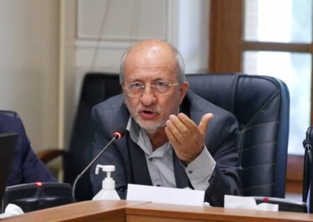 لزوم ورود اصفهان به ستاد مهندسی جبهه و جنگ/پاسخگویی دستگاه‌ها موجب اعتمادسازی در شرایط فعلی است