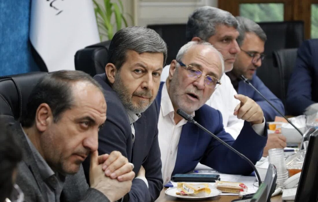 تعهد استاندار اصفهان به اجرای مصوبات استانداران و مدیران کل گذشته قابل تقدیر است