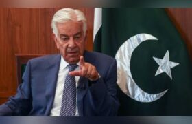 وزیر دفاع پاکستان در مورد بروز جنگ با افغانستان هشدار داد