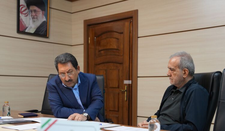 تاکید پزشکیان بر تداوم و تسهیل خدمت رسانی به مردم/ خدمت رسانی مصداق بارز مجاهدت