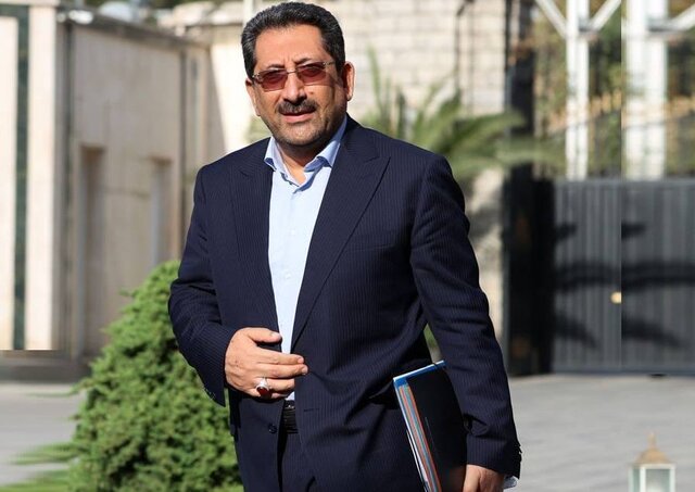 اتابک: بخش صنعت با ناترازی های مختلف روبرو است