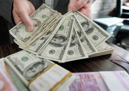 نرخ انواع ارز مبادله‌ای کاهش یافت