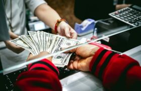 کاهش قیمت ارز آزاد