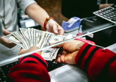 کاهش قیمت ارز آزاد