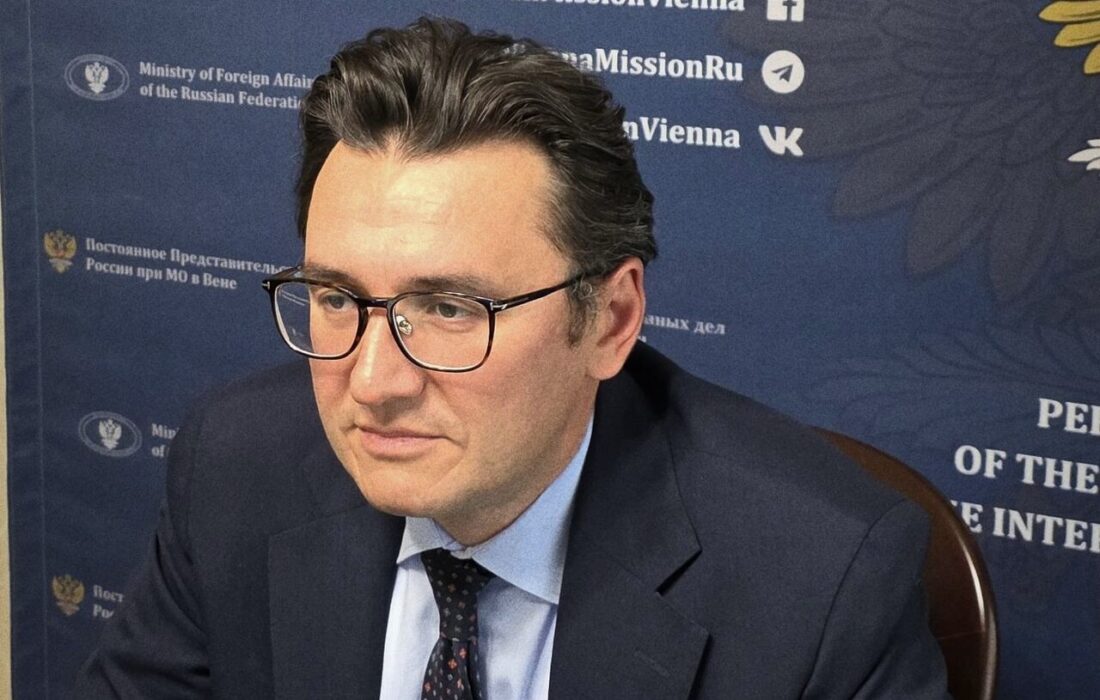 اوستینوف: تعلیق همکاری ایران با آژانس قابل درک است/ تضعیف نظام عدم اشاعه از سوی آمریکا