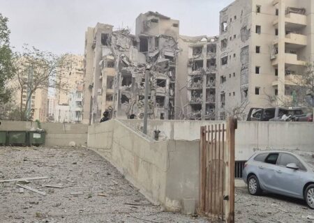 انفجارهای شدید ناشی از اصابت موشک‌های ایران، جنوب سرزمین های اشغالی را لرزاند