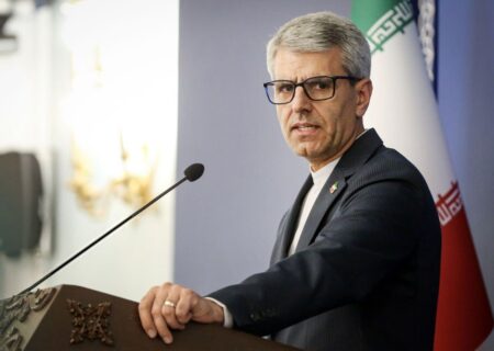 بقایی: جوایز نمی‌توانند ملاک تشخیص صلح‌دوستی یا مخالفت با صلح باشند