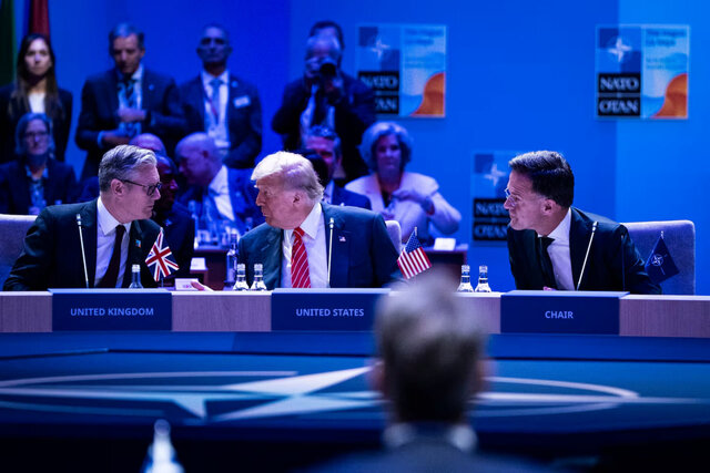 بلومبرگ: هیچ‌کس در ناتو ادعای ترامپ درباره تاثیر حملات به ایران را باور نکرد